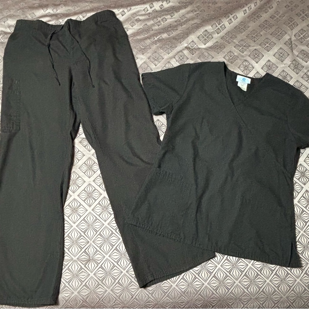 Simply Basic Scrub Set